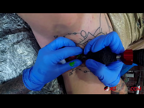 ❤️ Ekstremno tetovirana faca Sully Savage tetovirala se na klitorisu ❤️❌ Seks video kod nas hr.raceporn.ru